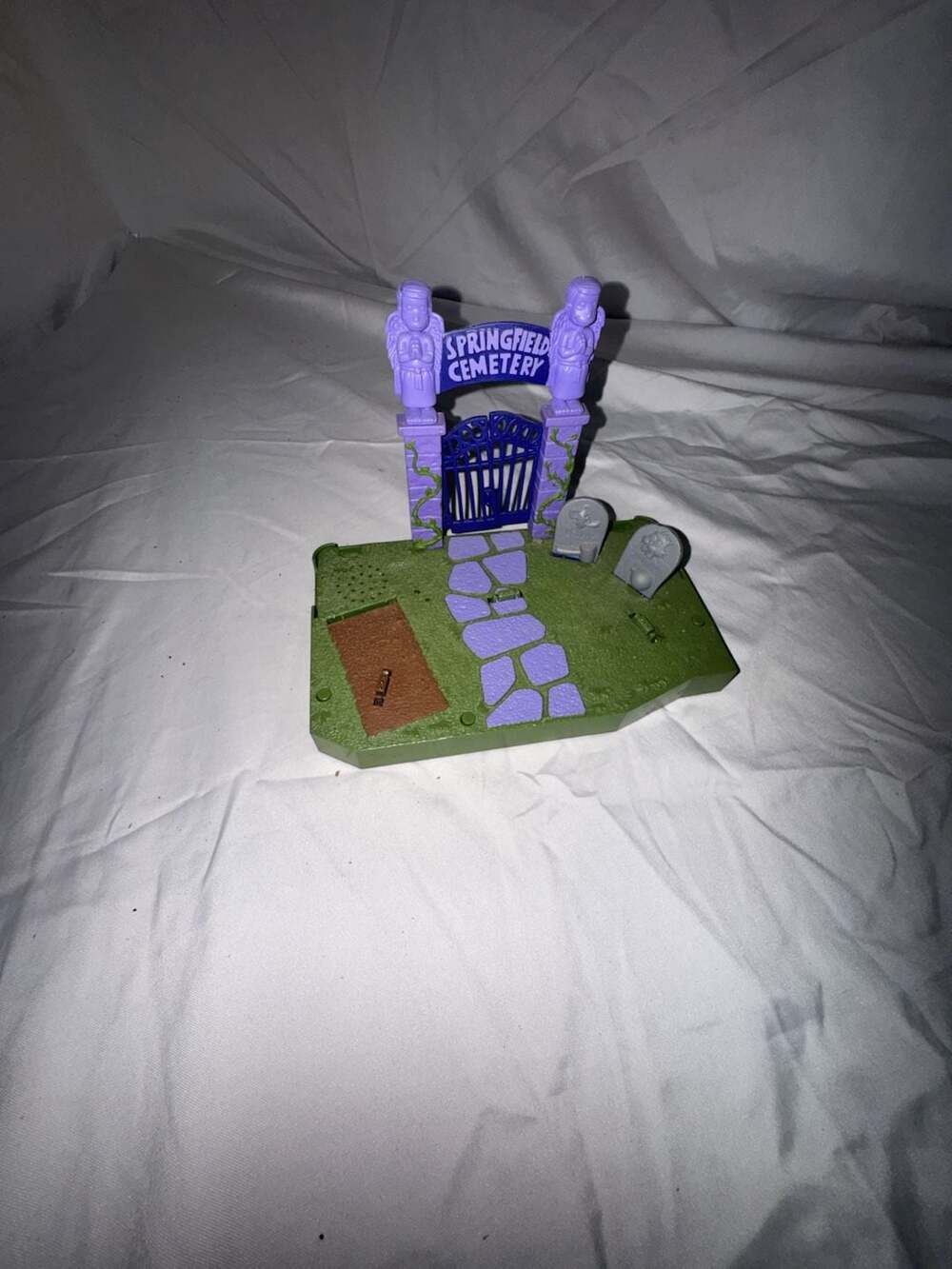 Playmates The Simpsons Springfield Cemetery Playset Halloween
